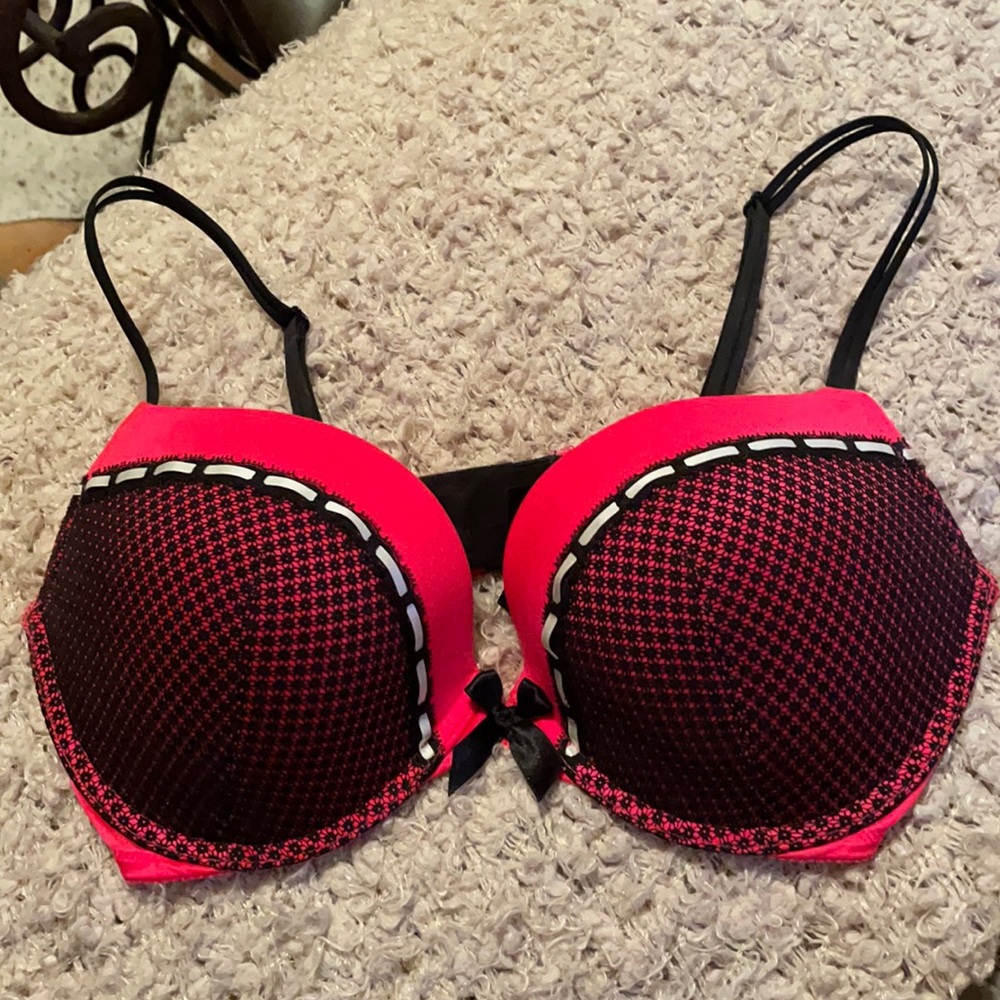 Victoria’s Secret bra